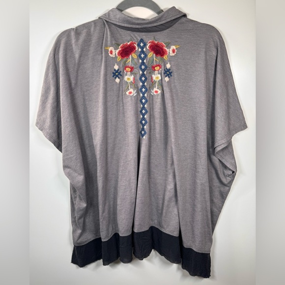 Johnny Was Flowy Gray Button Up Top- Size Large - Picture 2 of 5